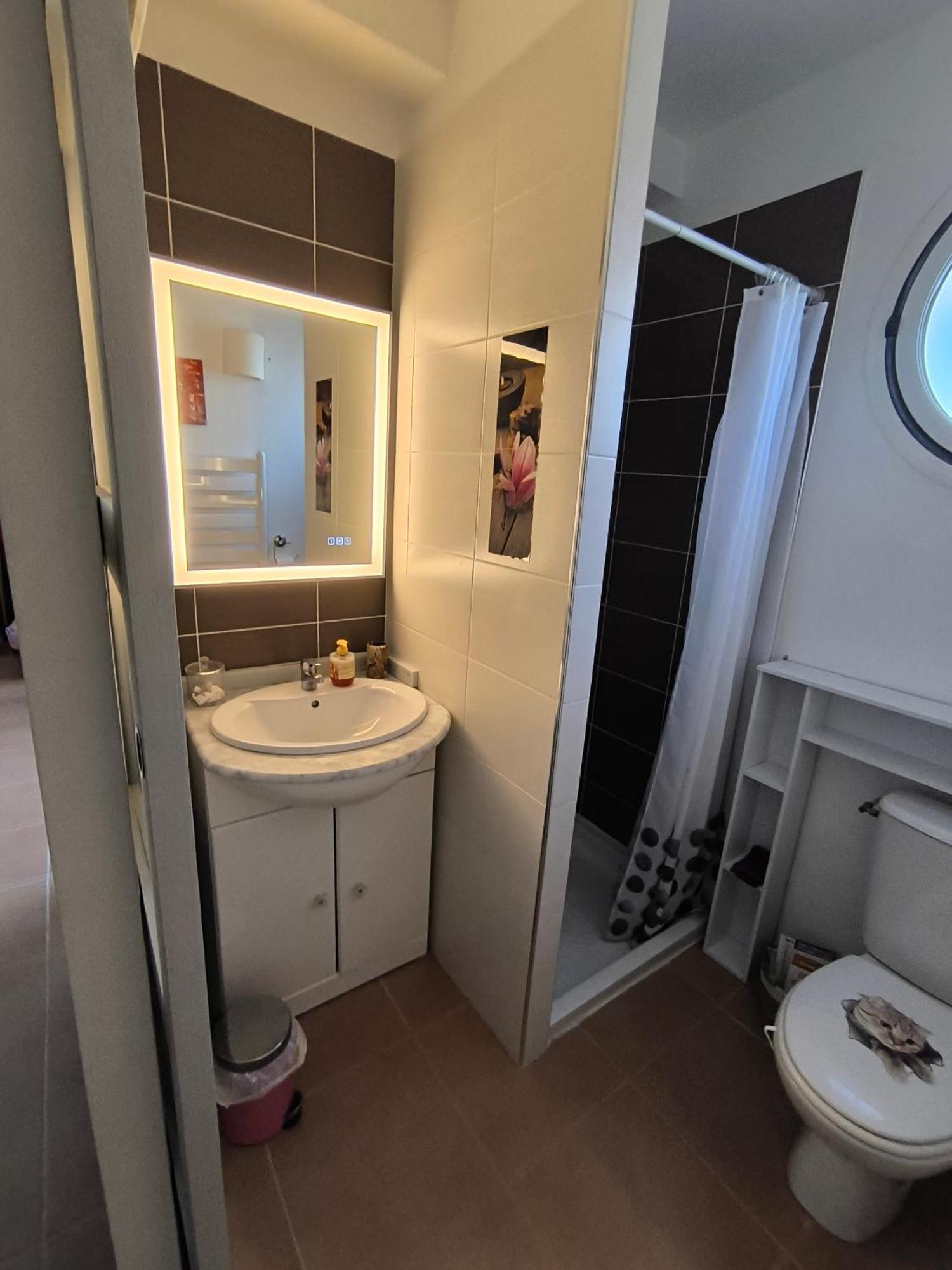 Chez Regine Hotel Agde Exterior photo